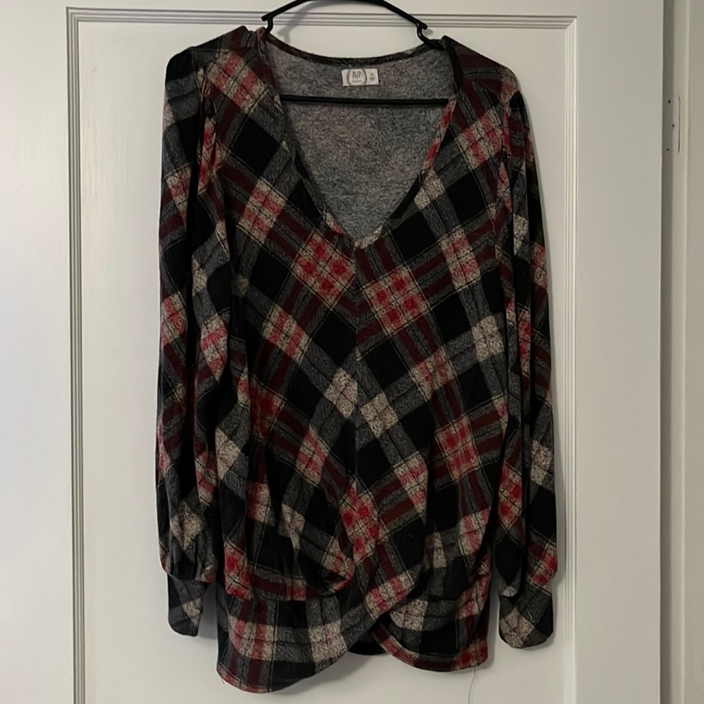 Maurices plaid long sleeve shirt size 0x, lightly worn